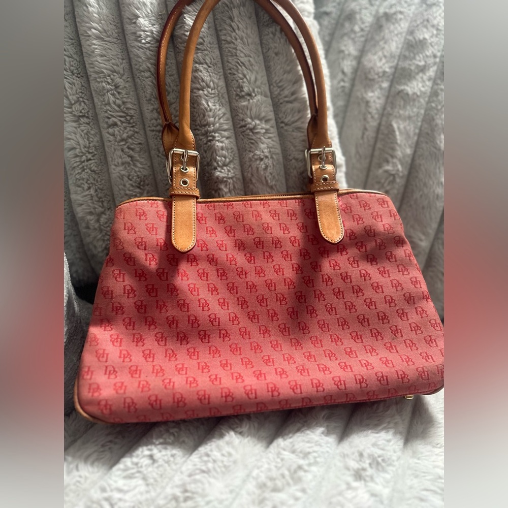 Dooney & Bourke